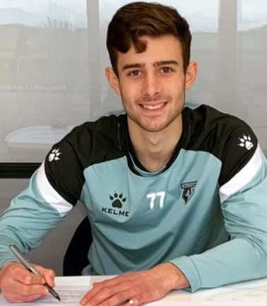 Maurizio Pochettino signing the contract with Watford.